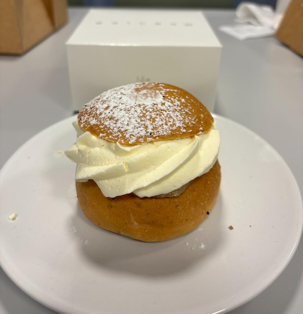 semla-gataeu.jpeg